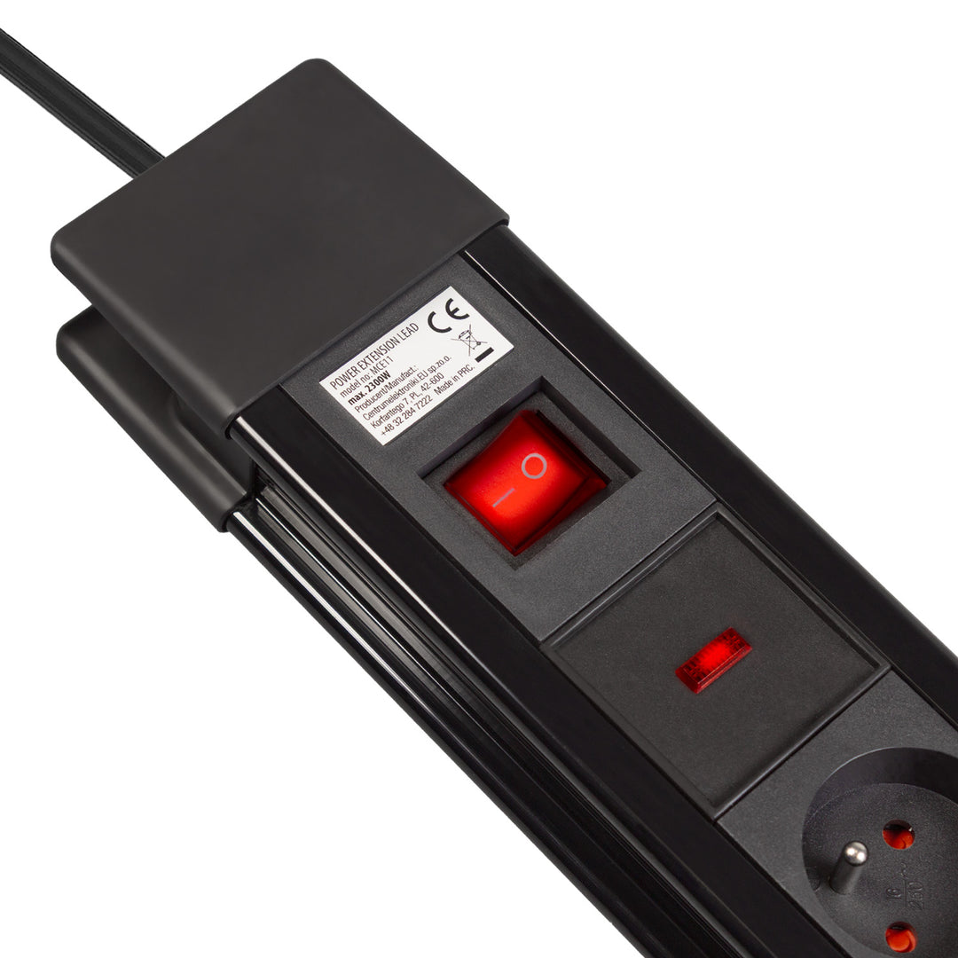 Stekkerdoos 8 contactdozen met penaarde  kinderbeveiliging Maclean MCE11