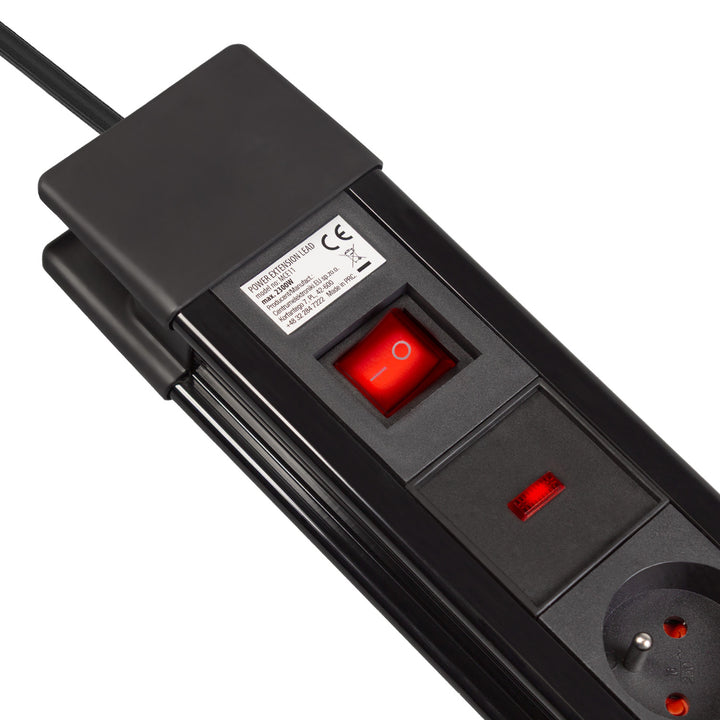 Stekkerdoos 8 contactdozen met penaarde  kinderbeveiliging Maclean MCE11