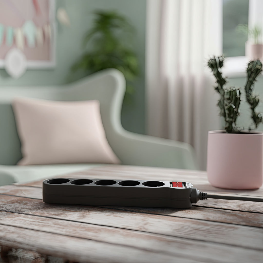 Stekkerdoos 5voudig 1,4 m met penaarde en kinderbeveiliging Maclean Energy MCE183 2300W