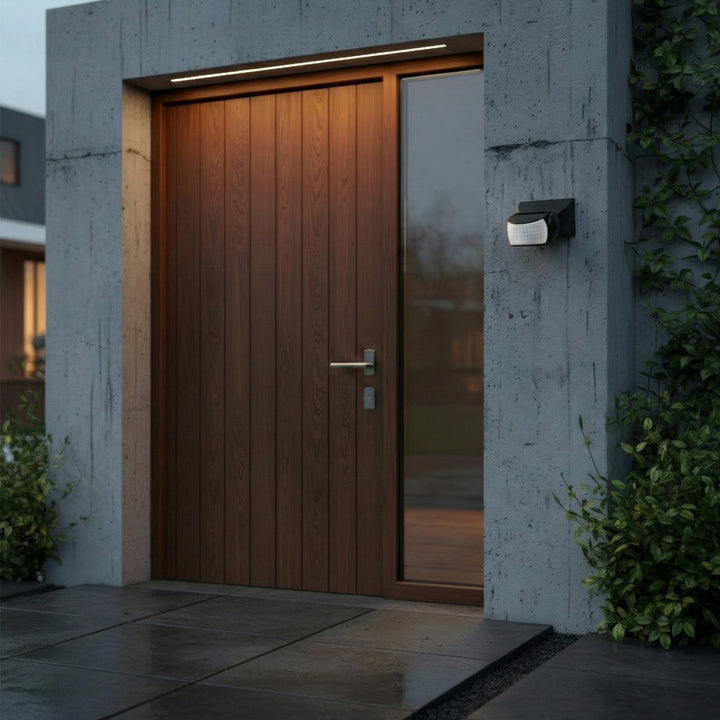 Infrarood bewegingsmelder PIR modern Maclean Energy MCE201B bereik 12m zwart IP65
