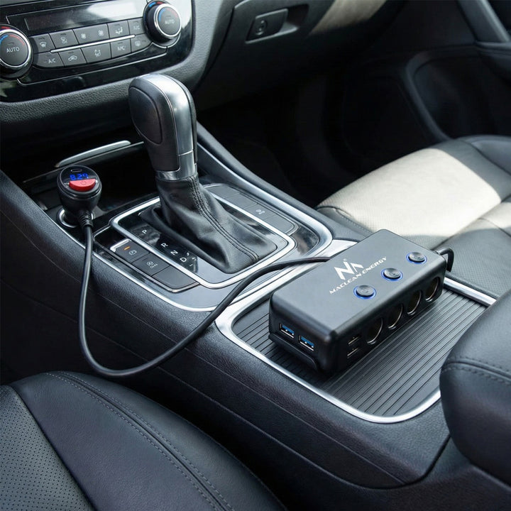 Sigarettenaansteker-matsplitser, voltmeter, 3 sigarettenaansteker-aansluitingen, 1xQuick Charge 3.0, 3xUSB 6.8A, 1x Power Delivery 18W, Maclean MCE218, Max 120W