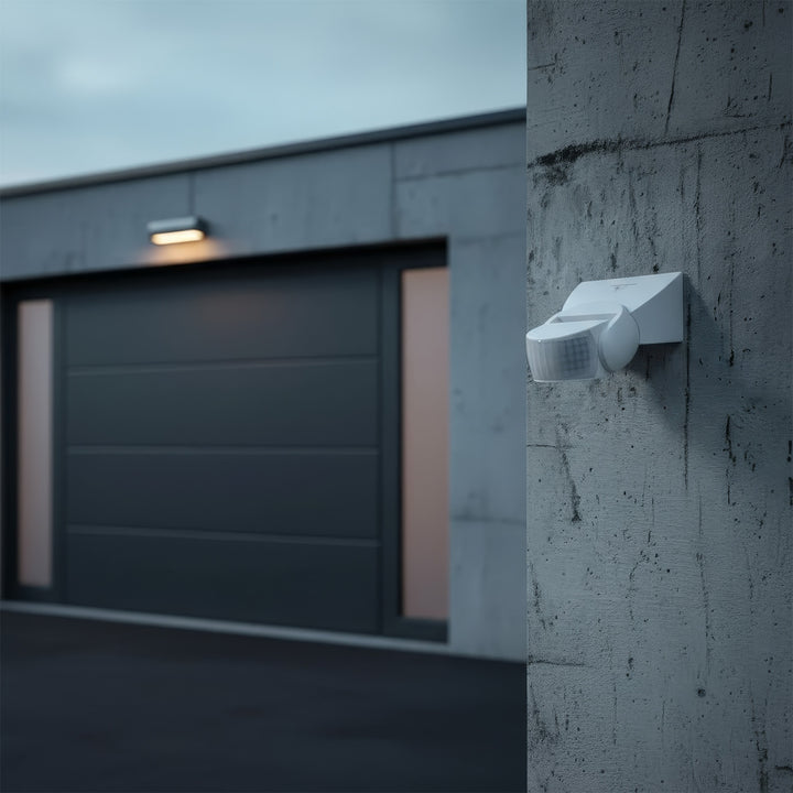 Infrarood bewegingssensor met afstandsbediening IP65, max. 800 W (gloeilamp), max 1200 W (LED) MCE241 Maclean Energy