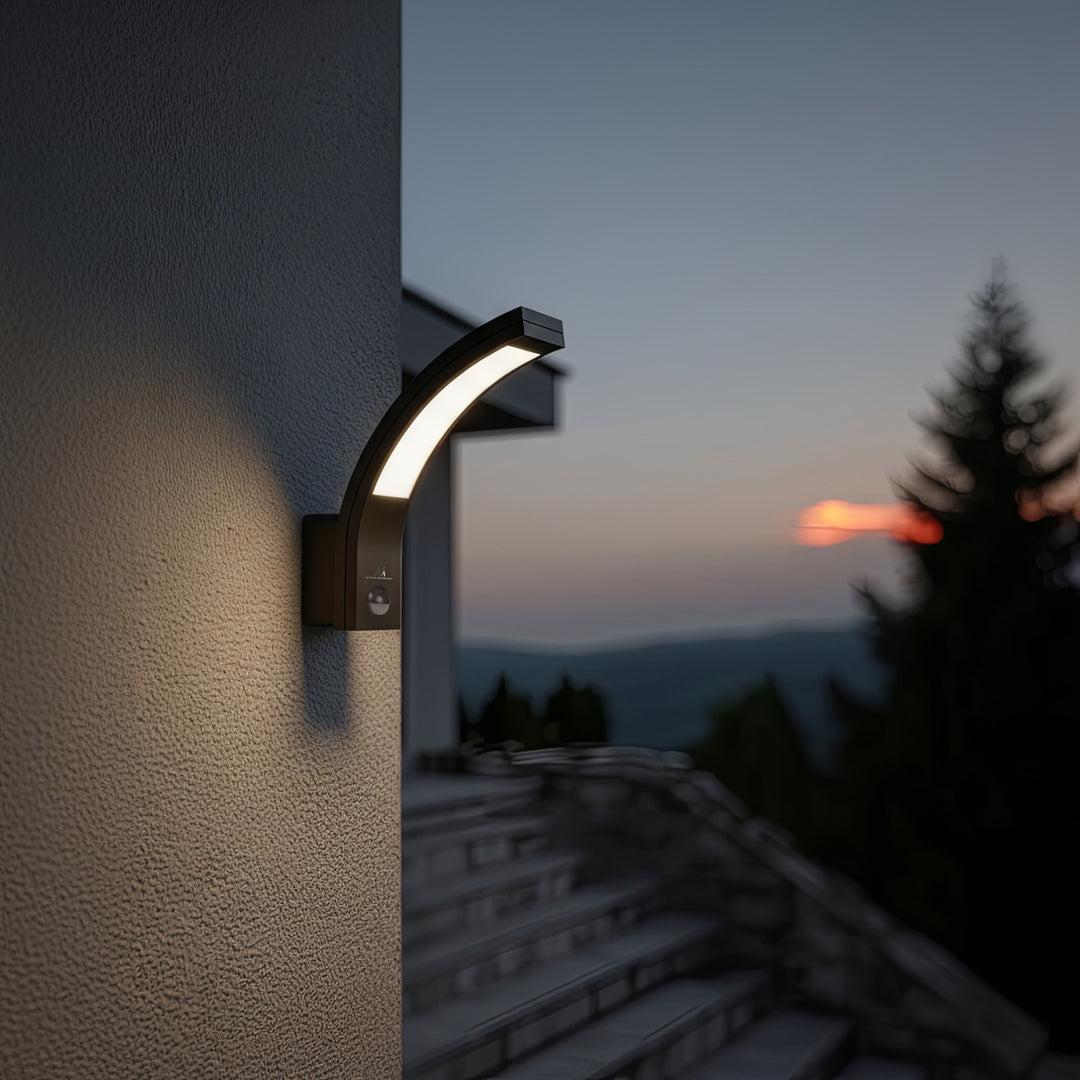 LED-lamp met infrarood bewegingssensor MCE244 750lm 10W IP54 Maclean Energy