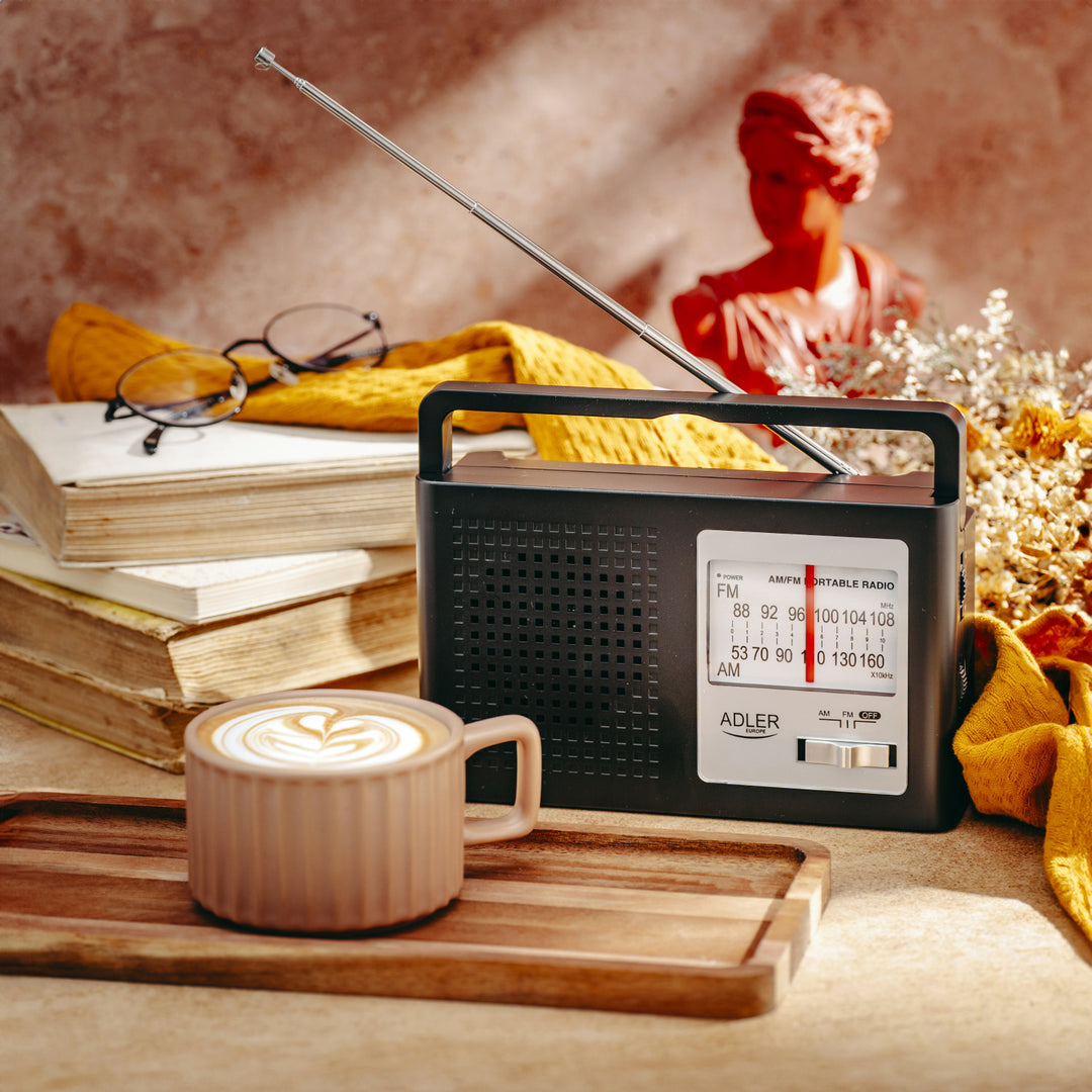 Adler - Radio - draagbare radio - AM en FM - Met antenne - voeding en batterij - AD 1909 - Zwart