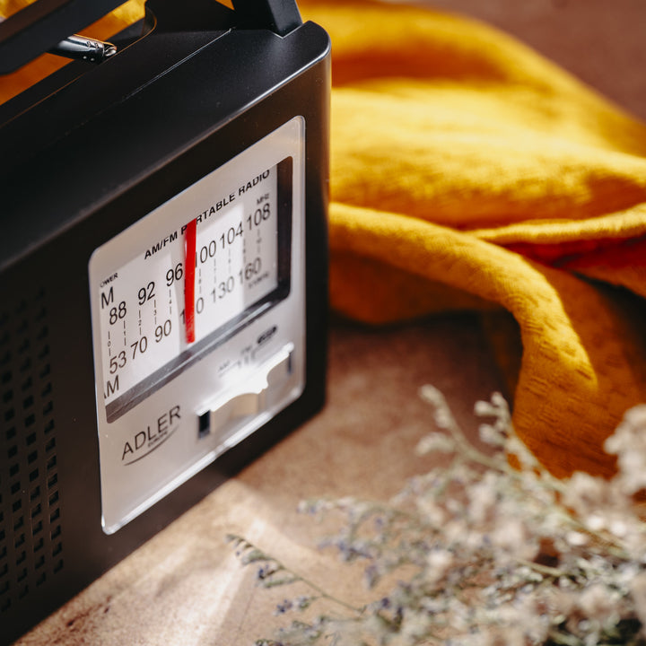 Adler - Radio - draagbare radio - AM en FM - Met antenne - voeding en batterij - AD 1909 - Zwart