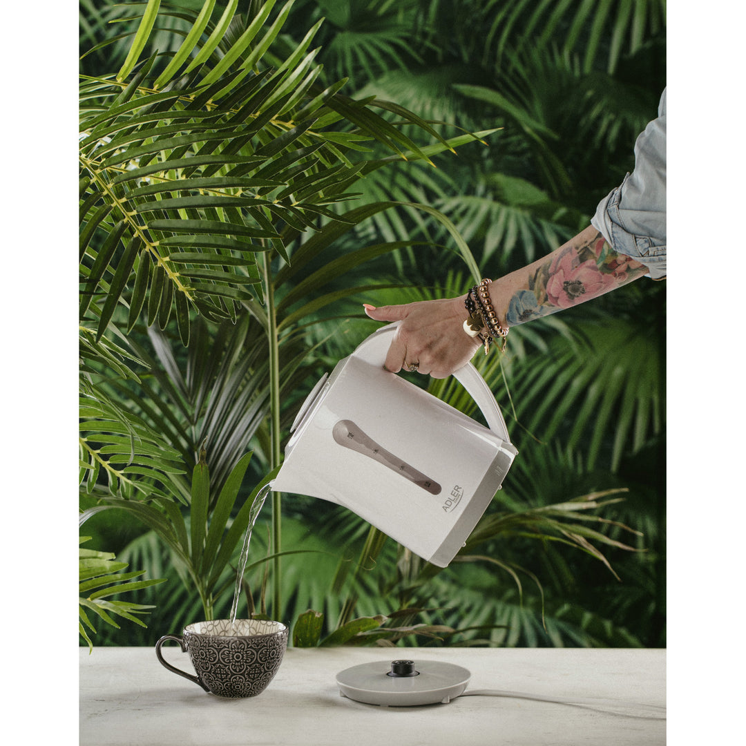 Grote XXL 2,5L waterkoker Adler AD 1244 vermogen 2200W