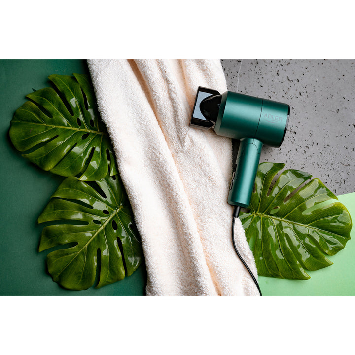 Kleine droger 1200W Adler AD 2265 met inklapbare handgreep