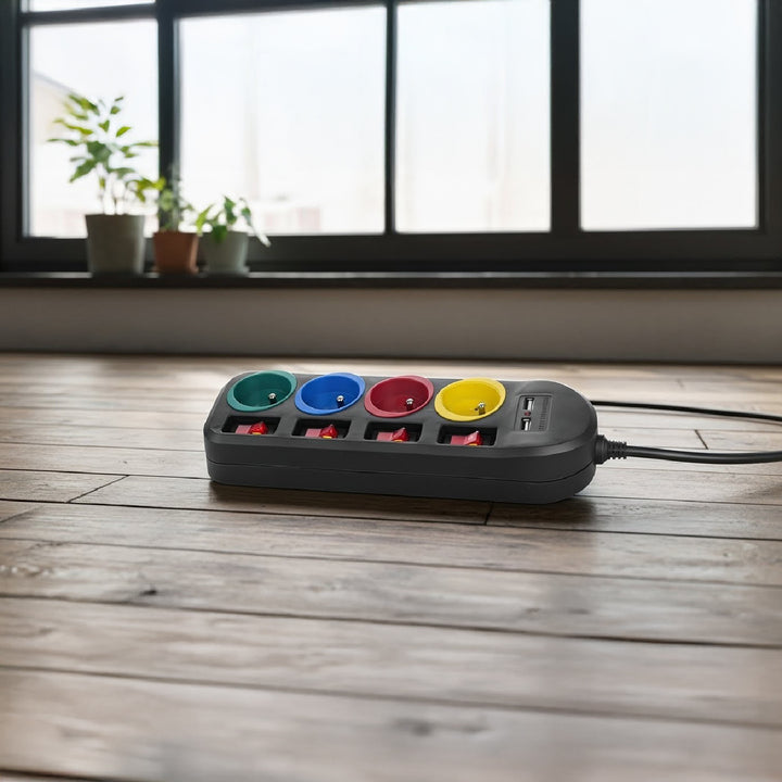 Maclean - Stekkerdoos met schakelaars met penaarde  - 4-voudig + 2x USB - 250VAC/10A, 2,1A 5V - 1.5m - Zwart