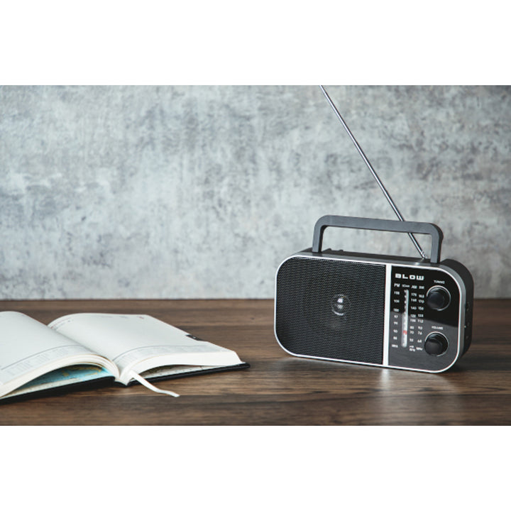 Draagbare analoge radio AM/FM RA6 batterij- en netvoeding Blow