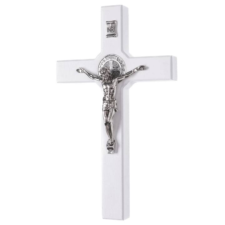 Houten kruis van Sint Benedictus hangend met pasque wit 22x12x1.8cm