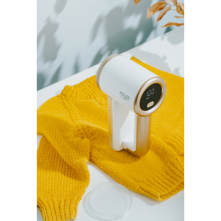Adler scheerapparaat voor stoffen, opladen via USB, LCD-display, 3-traps snelheid, borstel, AD 9617