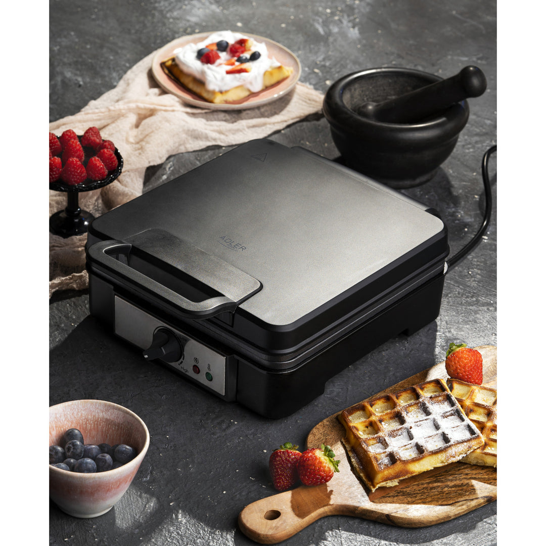 Wafelijzer Adler, voor 4 wafels, temperatuurregeling, 1800W, AD 3049