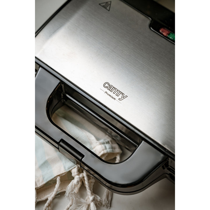 Camry sandwichmaker, voor 2 sandwiches, maximaal vermogen 1300 W, antiaanbaklaag, CR 3054