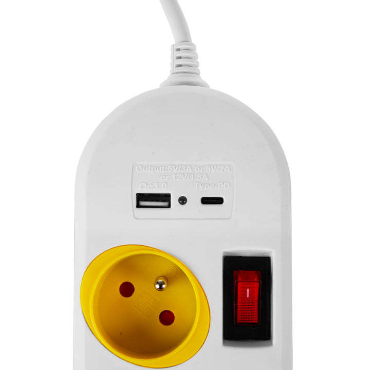 Maclean MCE508 W 4-voudige stekkerdoos Type-E met 2x USB-poorten (A en C) 5V/3.1A QC 2.0, USB-C 18W PD Meerdere stopcontacten, max. 2500 W 10A, 1,5 m kabel Wit/veelkleurig 4-voudige stekkerdoos
