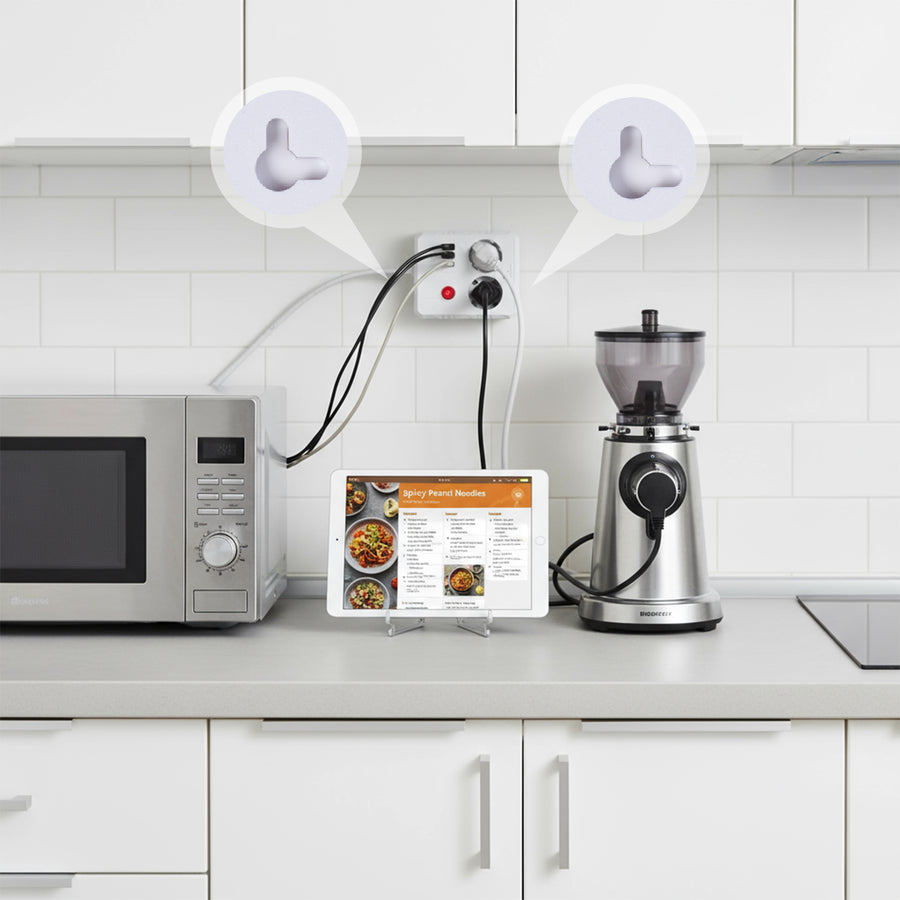 Maclean stekkerdoos, verlengkabel 2 stopcontacten + 3xUSB, 110-240V AC 50/60Hz, 2,1A max 2500W, 3 m, wit, MCE388 W