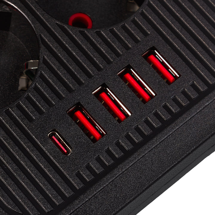 Maclean stekkerdoos, 6-polige verlengkabel + 4xUSB, 110-240V AC 50/60Hz, 2,1A max 2500W, 1,5 m, zwart, MCE389 B