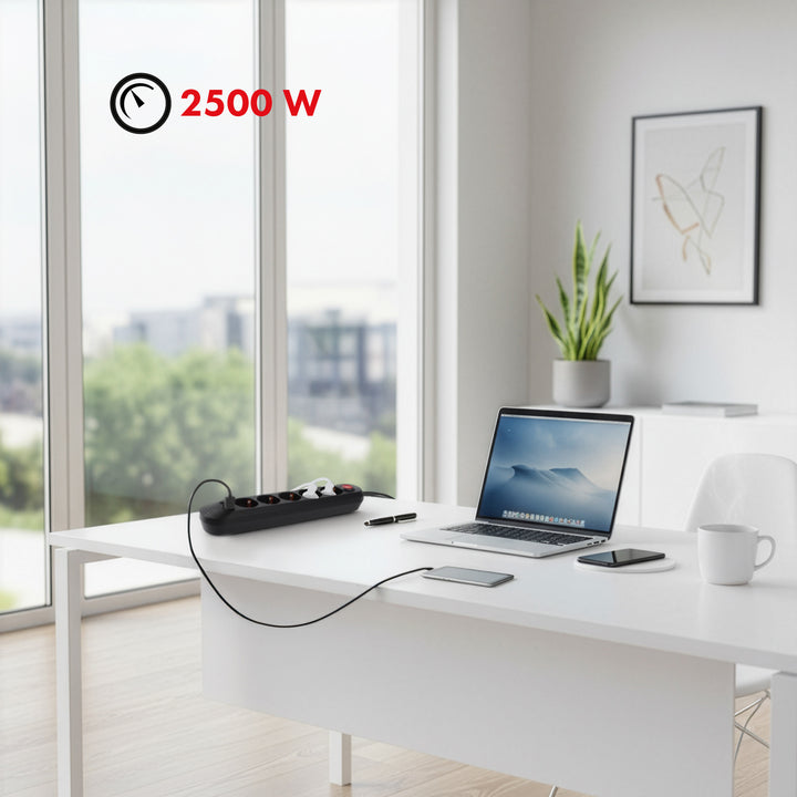 Maclean stekkerdoos, 5-polige verlengkabel + 3xUSB, 110-240V AC 50/60Hz, 2,1A max 2500W, 1,5m, zwart, MCE395 B