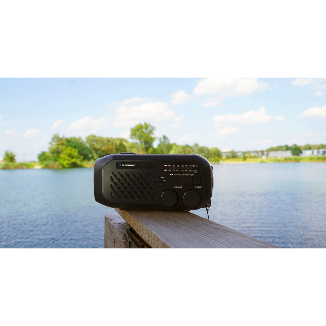 Blaupunkt radio op netvoeding/batterij, LED zaklamp, SOS-indicatie, Antenne, ER10