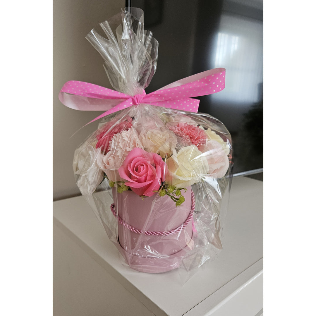 Bloembak met zeepbloemen - cadeau zeep rozen, Damich