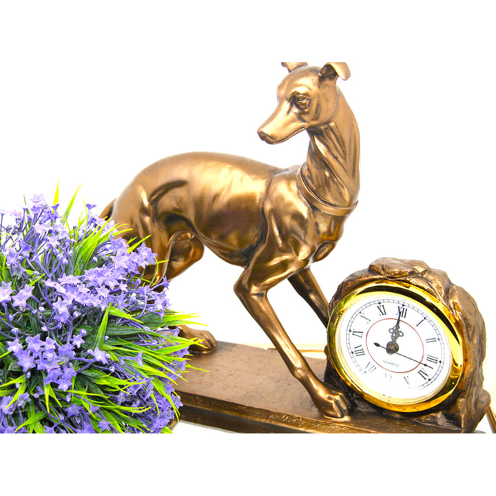 Queen Isabell - klok - Decoratieve staande klok hondenfiguur - golden greyhound