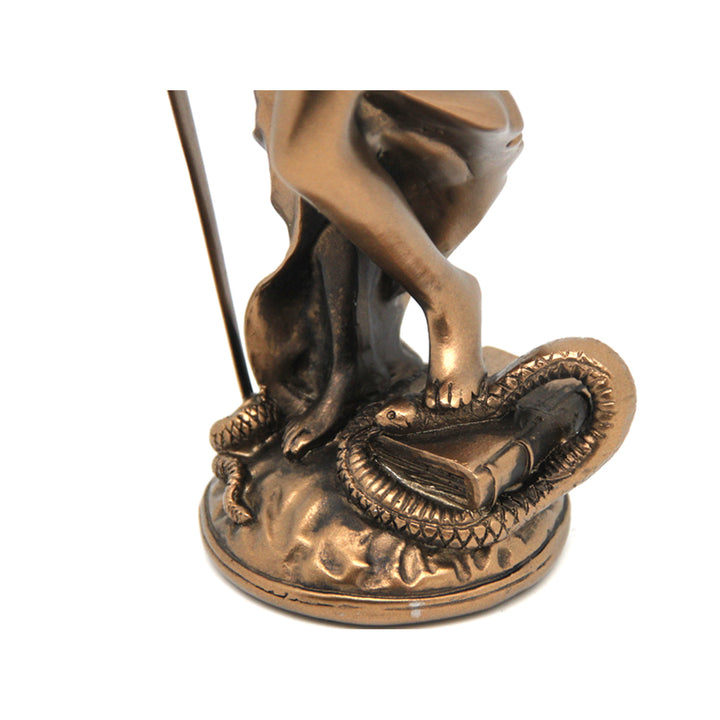 Beeldje van Temida met weegschaal en zwaard, bronzen juridische sculptuur, koningin Isabel