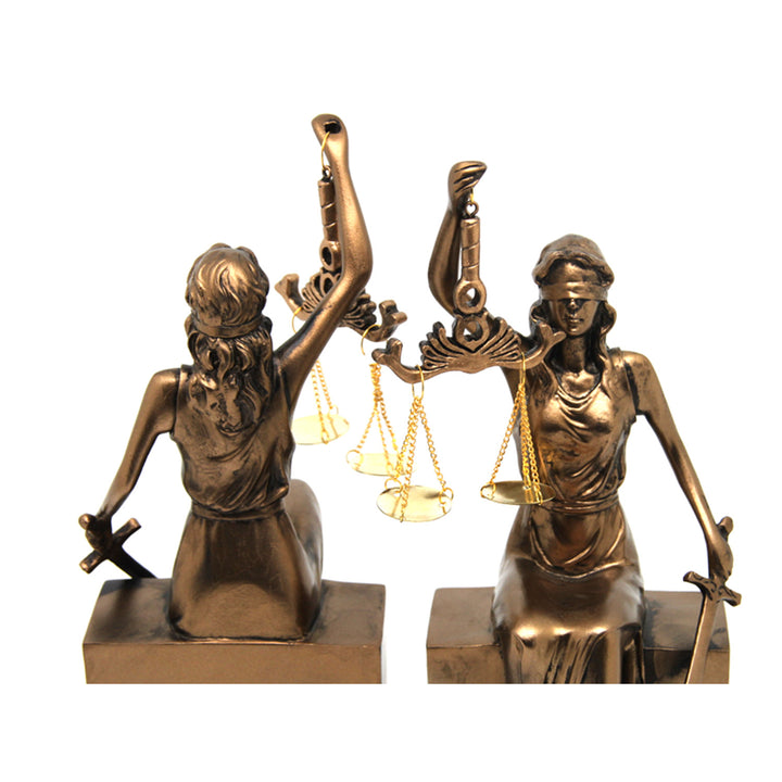 Queen Isabell - Beeldjes van Themis met weegschaal en zwaard - set van 2 stuks