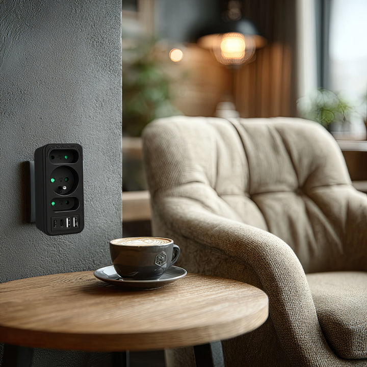 Stopcontact x3 + 4xUSB Maclean, 3-voudige splitter, 2xUSB A, 2xUSB C PD 20W, 1x16A + 2x6A, MCE248 F/B, 2 stuks