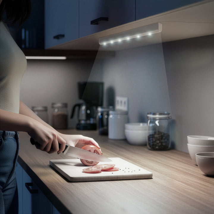 Maclean 6LED keukenlamp voor onder een kastje, langwerpig, met bewegingssensor, 5xAA, MCE123 + 5x AAA alkalinebatterij Varta Industrial