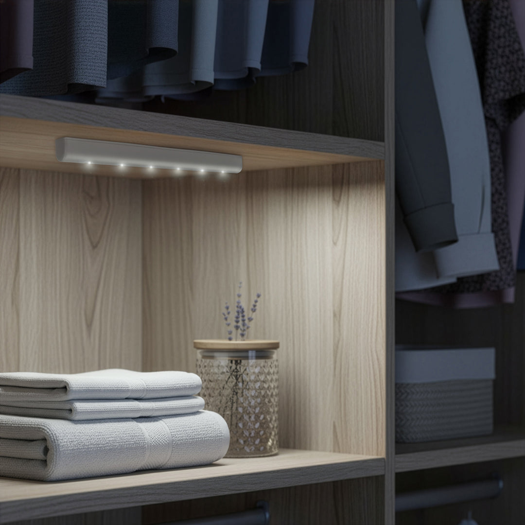 Maclean 6LED keukenlamp voor onder een kastje, langwerpig, met bewegingssensor, 5xAA, MCE123 + 5x AAA alkalinebatterij Varta Industrial