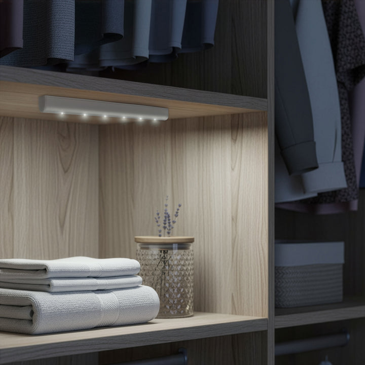 Maclean 6LED keukenlamp voor onder een kastje, langwerpig, met bewegingssensor, 5xAA, MCE123 + 5x AAA alkalinebatterij Varta Industrial