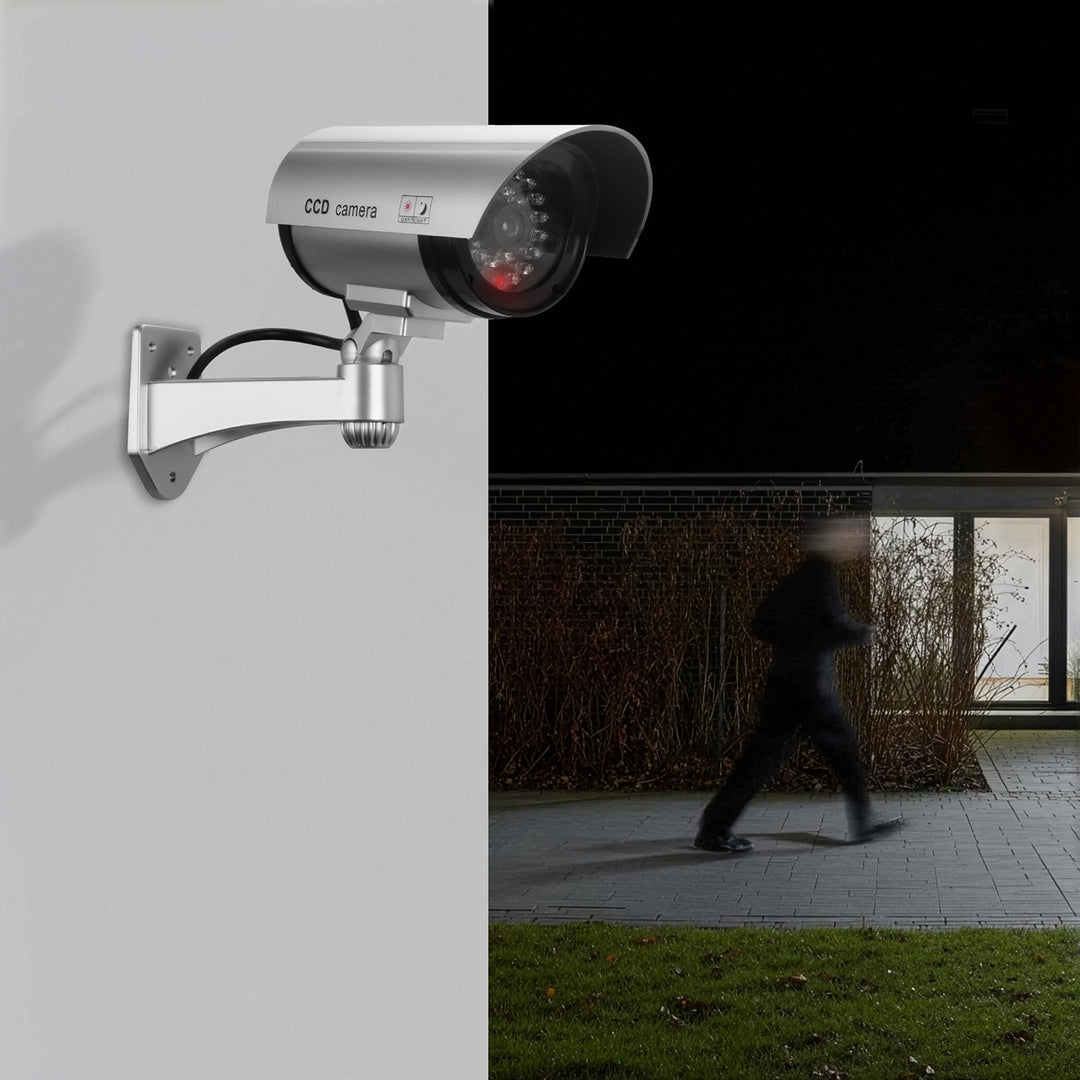 Dummy camera met knipperende LED IR1100 S IR extern + 2x Varta Industrial AA batterijen