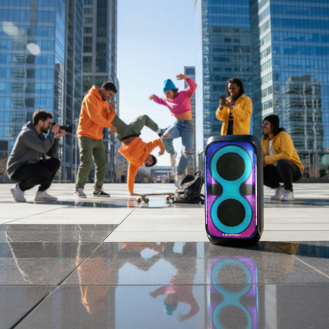 Blaupunkt Party Box-luidspreker, LED-verlichting, Bluetooth, USB en AUX, FM-radio, karaokefunctie, afstandsbediening, acculooptijd tot 18 uur, PB60X