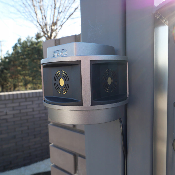 Knaagdierbestrijdingsmiddel, marterbestrijdingsmiddel, muizenbestrijdingsmiddel Viano, ultrasone generator, stroboscooppaneel, drie luidsprekers, Trio-Strob