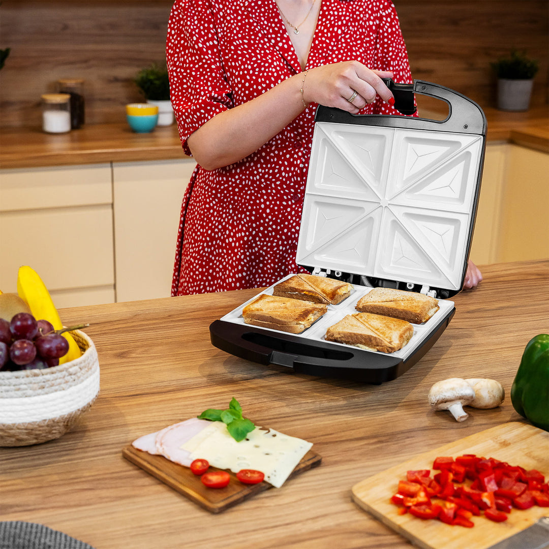 Teesa sandwichmaker, keramische elementen, voor 4 sandwiches, maximaal vermogen 1500 W, TSA3229B