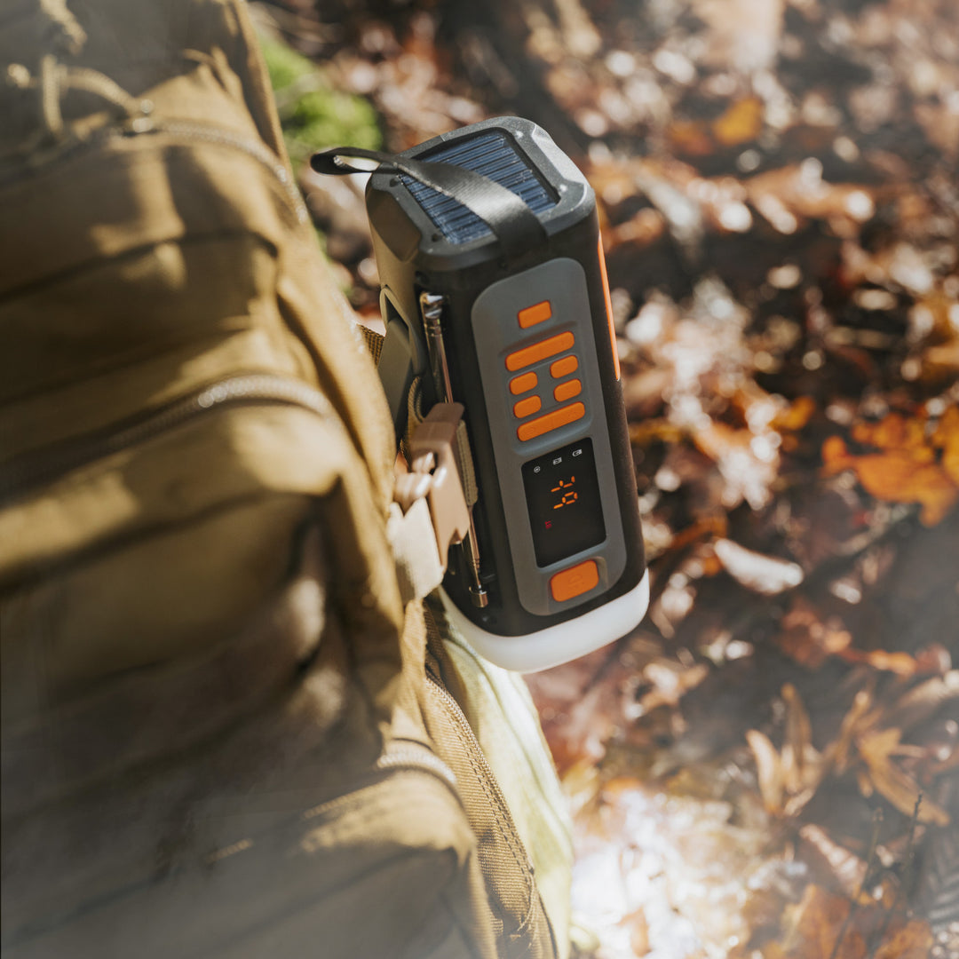 Adler noodradio, met zonnepaneel, handkruk en powerbank, Bluetooth 5.0, 4W LED-zaklamp, 4500 mAh, AD 1920