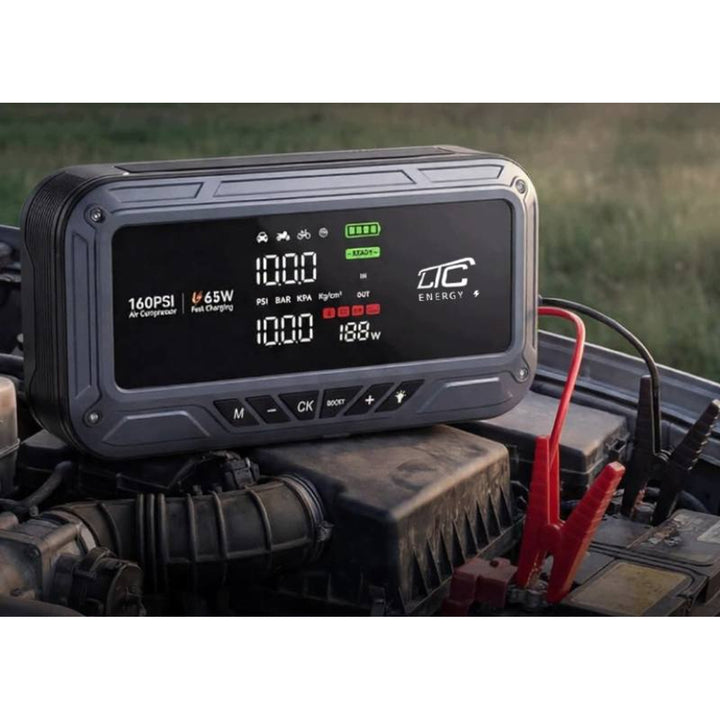LTC-startbooster, 12.000 mAh, met compressor, zaklamp en powerbank, LCD-display, vermogen 65 W, inclusief kabels en opberghoes, LXJS120
