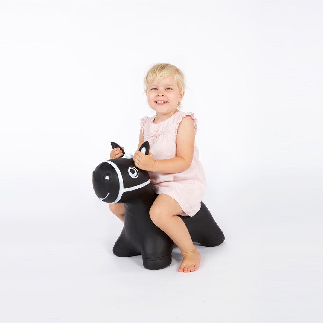 Hoppimals Rubber Jumping Animal Black Horse - un plaisir de saut énorme et unique