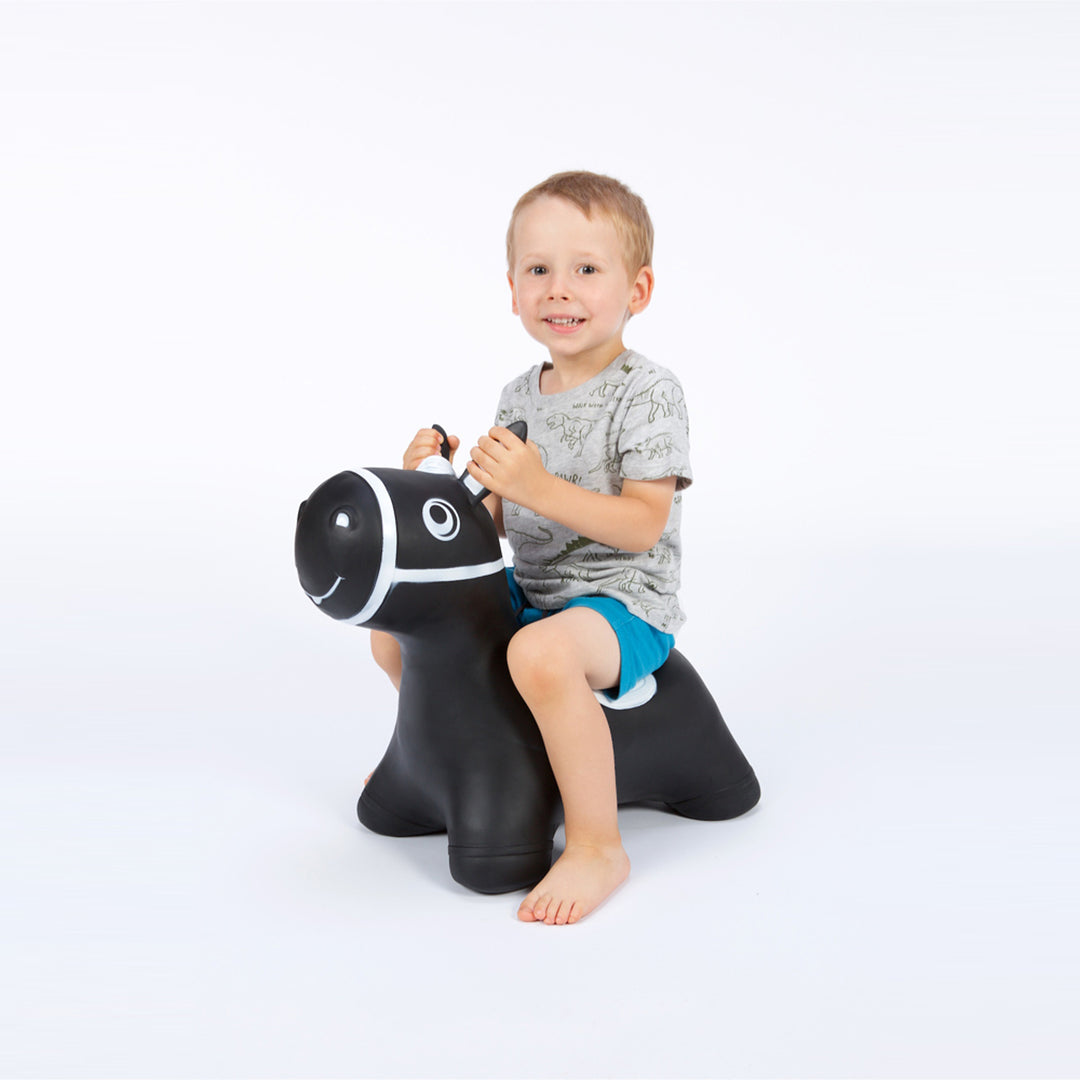 Hoppimals Rubber Jumping Animal Black Horse - un plaisir de saut énorme et unique