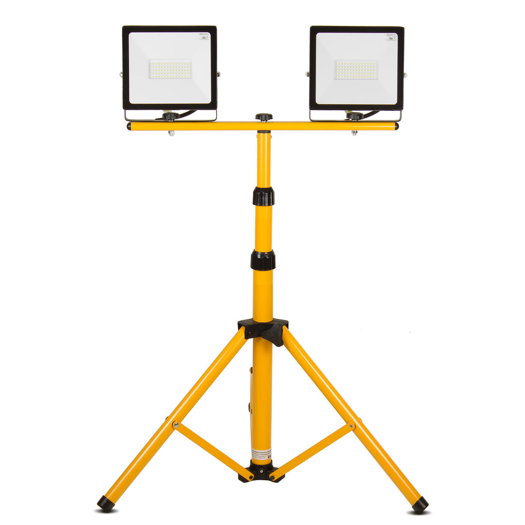 Maclean MCE583 Statief met 2 x schijnwerpers Bouwspots Werklamp Schijnwerper Standaard Bouwspotstatief Telescoop 62-150 cm In hoogte verstelbaar Staal (Neutraal wit 2x 50 W) [Energieklasse F]