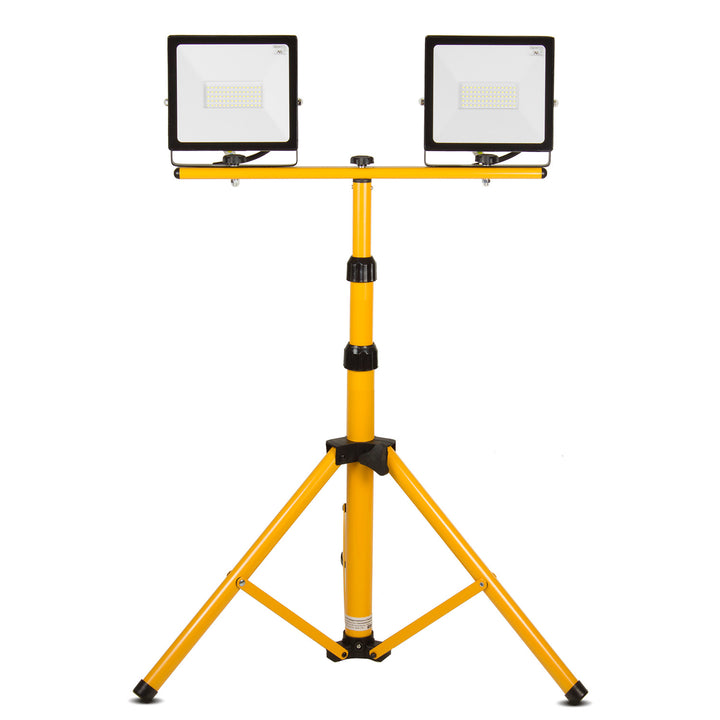 Maclean MCE583 Statief met 2 x schijnwerpers Bouwspots Werklamp Schijnwerper Standaard Bouwspotstatief Telescoop 62-150 cm In hoogte verstelbaar Staal (Neutraal wit 2x 50 W) [Energieklasse F]