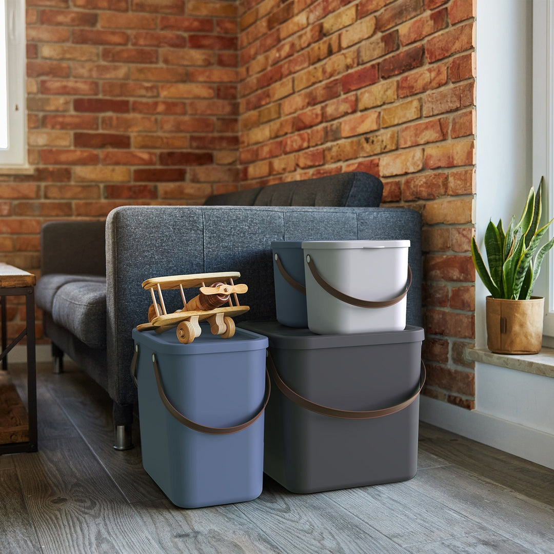 Rotho - Opbergdoos / Emmer met deksel en handvat 6L - Gerecycleerd plastic - BPA-Vrij - Donkerblauw