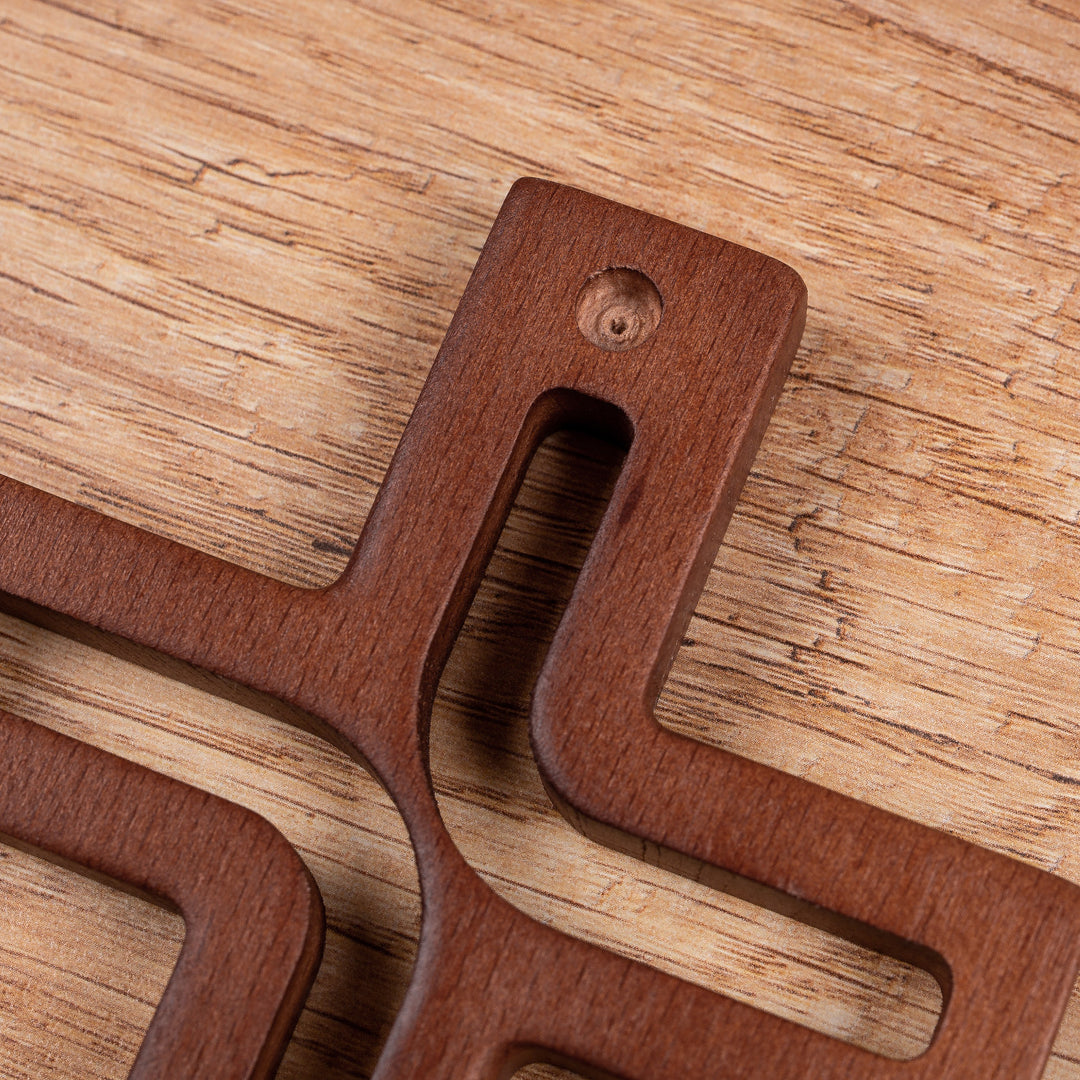 Houten hangend kruis modern bruin 18x12x1,5 cm