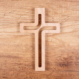 Houten hangend kruis modern naturel 25x16x1,6 cm