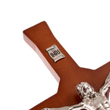 Hangend klassiek kruis met een gestreept kruis bruin 18x8x1.4cm